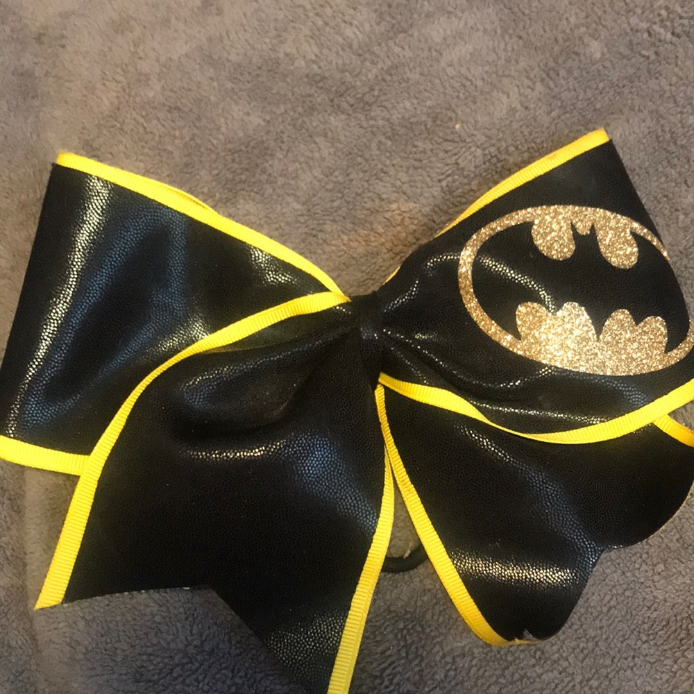 Cheer bow